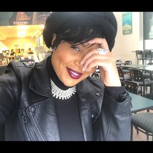 Uno De 50 Bib Choker